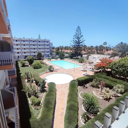Lapo Near Yumbo * Maspalomas (Gran Canaria)